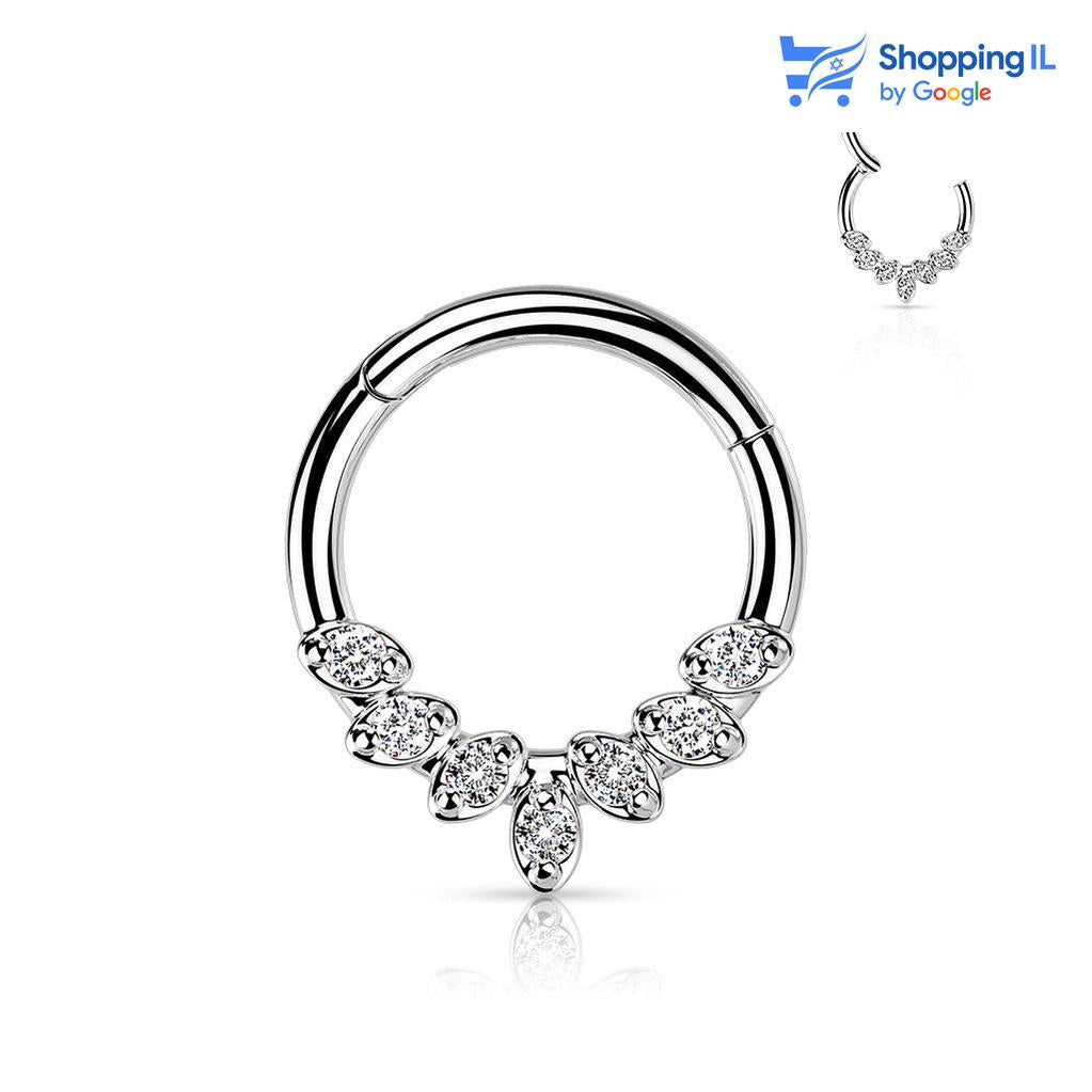 חישוק דיוק- עגיל חישוק עם סיגרת קליקר עשוי מתכת רפואית. העגיל בעיצוב חישוק קליקר משובץ 7 אבני זירקון בעיצוב מיוחד צבע- כסף, שחור ארגן מידה - מגיע בעובי של 1.2 מ"מ ובקוטר 8 מ"מ  העגיל מיועד בעיקר לאזורים הבאים: - פירסינג ספטום - פירסינג הליקס - כמובן שניתן לענוד את העגיל גם באזורים אחרים (: