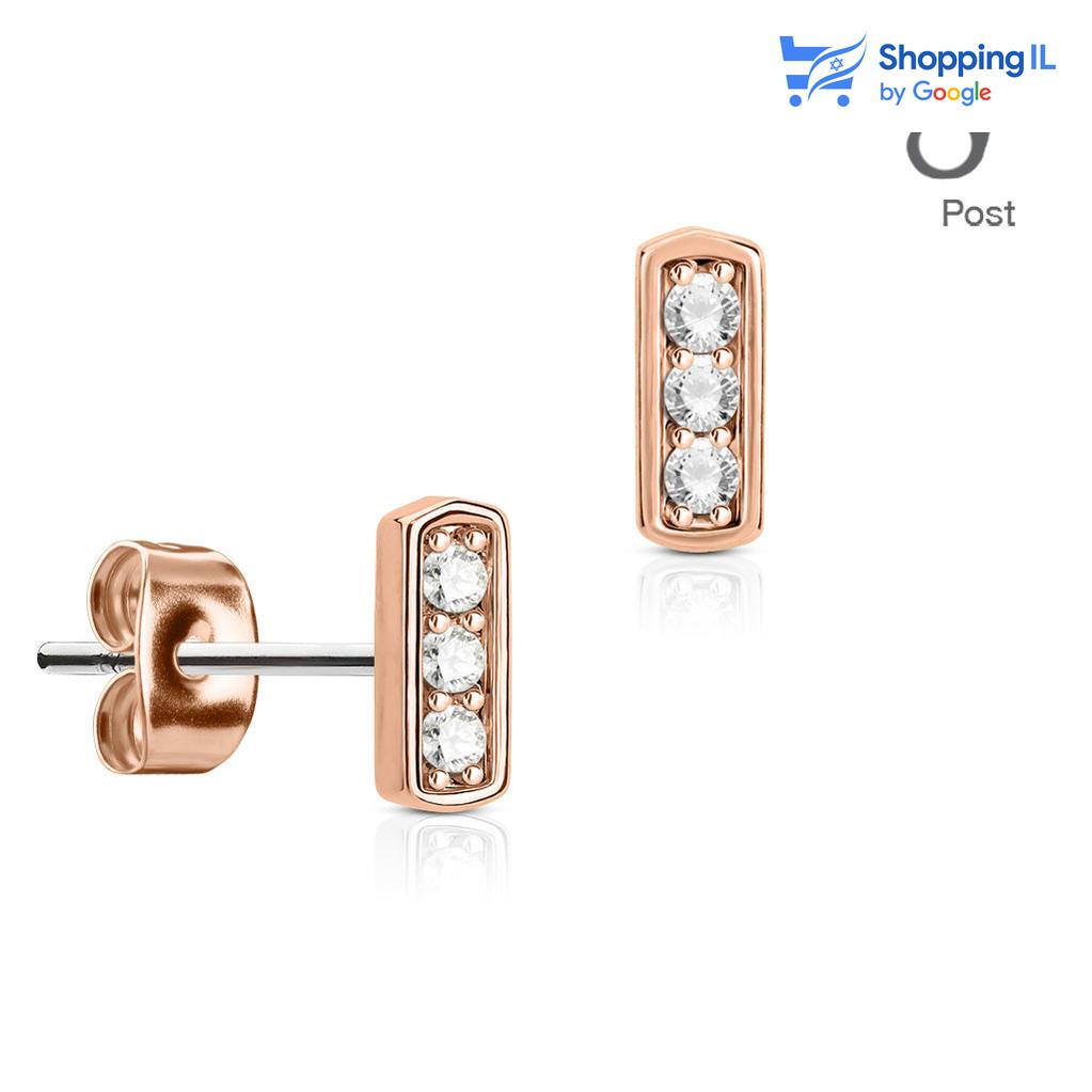 זוג עגילי בר - זוג עגילים צמודים עשויים מתכת רפואית מצופה בזהב רוז (המוט אינו מצופה בזהב) העגילים בעיצוב פס מצופה זהב ומשובץ שלושה אבני זירקון. צבע - זהב רוז מידה - מגיע בעובי של 0.8 מ"מ  העגילים מיועדים בעיקר לאזורים הבאים: - תנוך