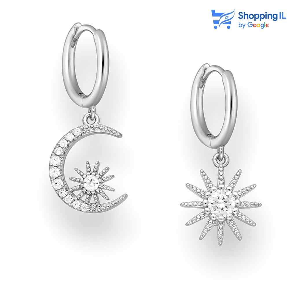 עגילי השחר העולה- זוג עגילי חישוק עשויים כסף 925 מצופים רודיום. העגילים נותנים מראה של ירח באוזן אחת ושמש באוזן השנייה, שני העגילים מרוצפים באבני זירקון. צבע - כסף  מידה - מגיע בעובי מוט של 0.8 מ"מ ובקוטר 9 מ"מ