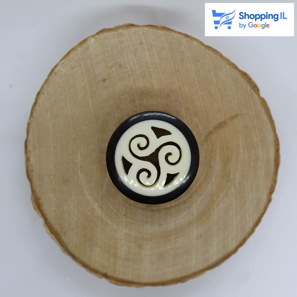 הרחבת בליזארד - עשויה עץ אורגני. הרחבת דאבל פלייר בעיצוב מערבולת לבנה. מידה - מגיע בקוטר 25 מ"מ  הפירסינג מיועד בעיקר לאזורים הבאים: - הרחבה